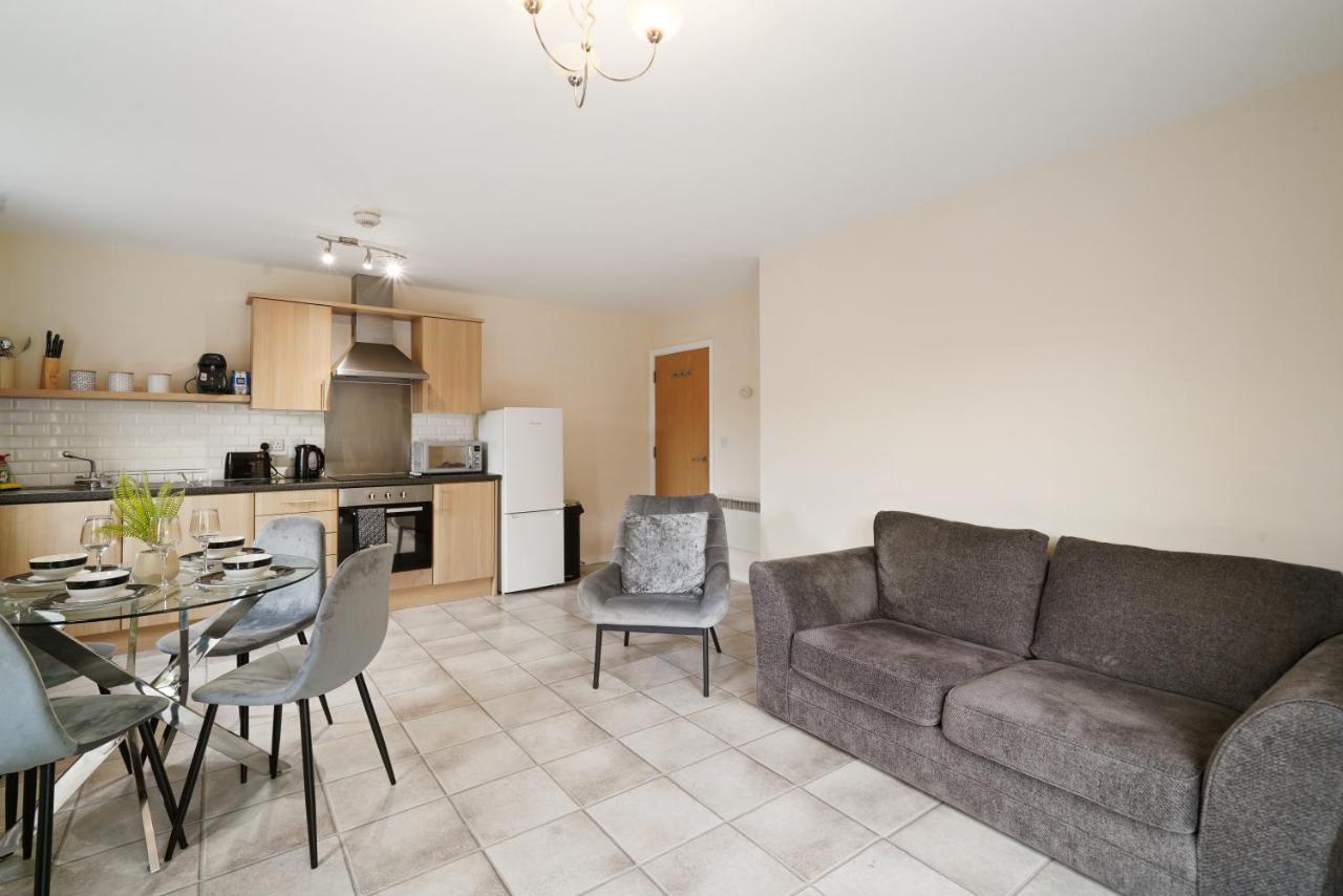 Peaceful 2Br Flat With Historic Bottle Kilns View & Free Parking Located Near City Centre Stoke-on-Trent Экстерьер фото