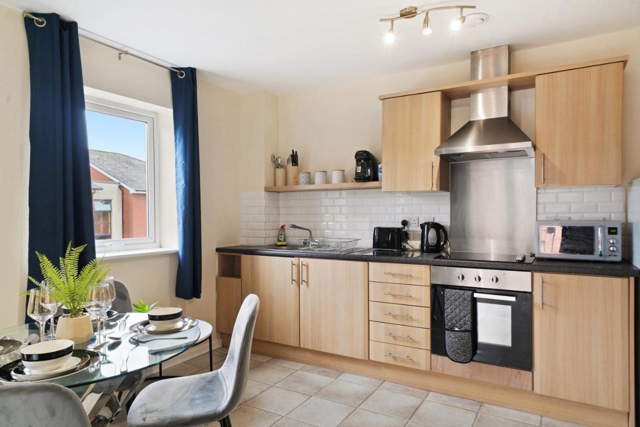Peaceful 2Br Flat With Historic Bottle Kilns View & Free Parking Located Near City Centre Stoke-on-Trent Экстерьер фото